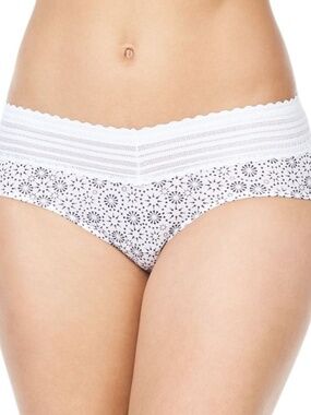 Warner's No Pinching, No Problems Dig-Free Waist with Lace Microfiber Hipster